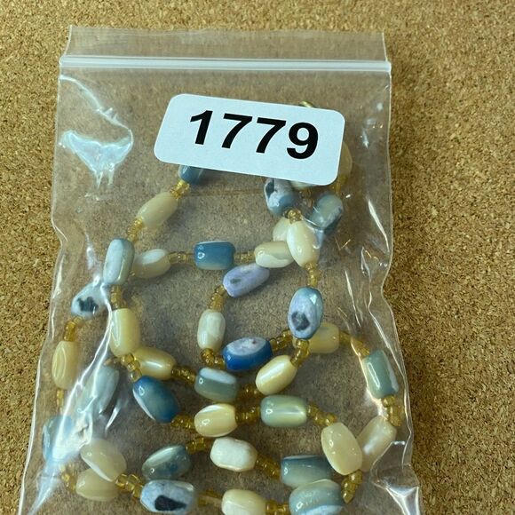 Retro beads multi colored coastal ocean theme golden clasp - Picture 4 of 4
